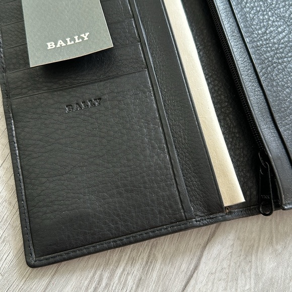 NWT Bally Vintage 90s Bi-Fold Black Leather Wallet - Picture 4 of 11